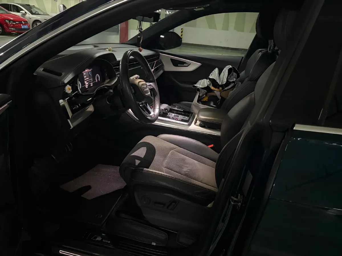2019 Audi Q8 3.0T 340HP V6 8AT,autocango,china used car exporter,china ev exporter,chinese used car exporter,chinese used ev exporter