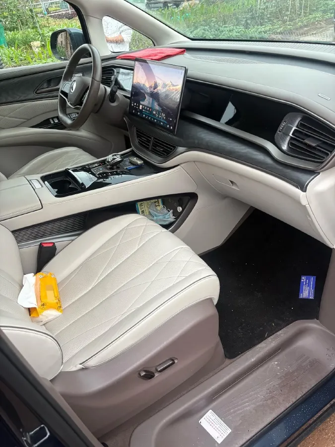 2022 HongQi HS7 3.0T 337HP V6 8AT,autocango,china used car exporter,china ev exporter,chinese used car exporter,chinese used ev exporter