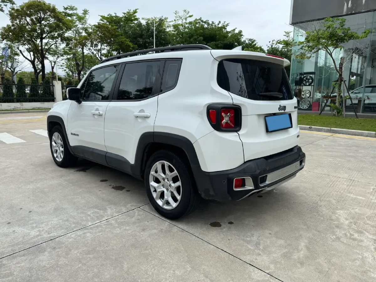 2017 Jeep Renegade 1.4T 150HP L4 7DCT,autocango,china used car exporter,china ev exporter,chinese used car exporter,chinese used ev exporter