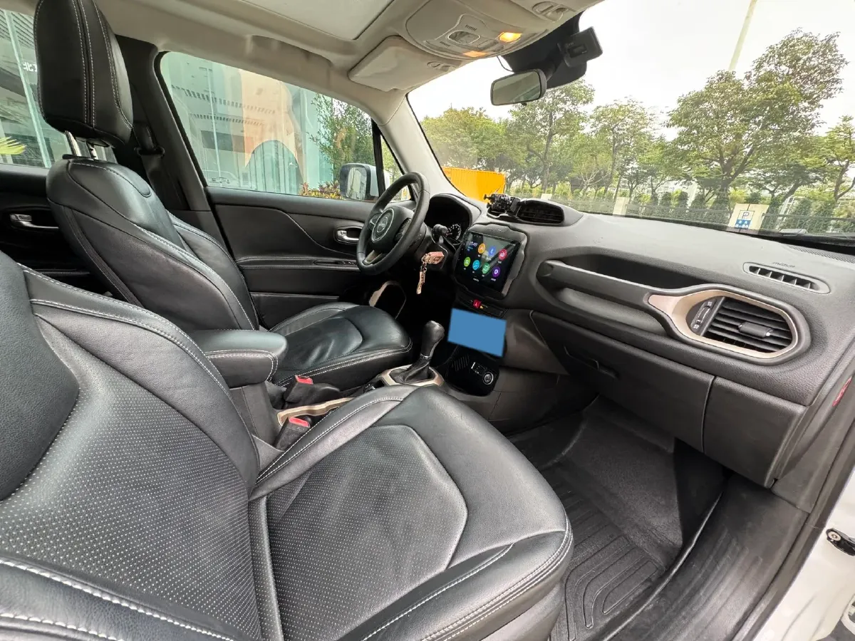 2017 Jeep Renegade 1.4T 150HP L4 7DCT,autocango,china used car exporter,china ev exporter,chinese used car exporter,chinese used ev exporter