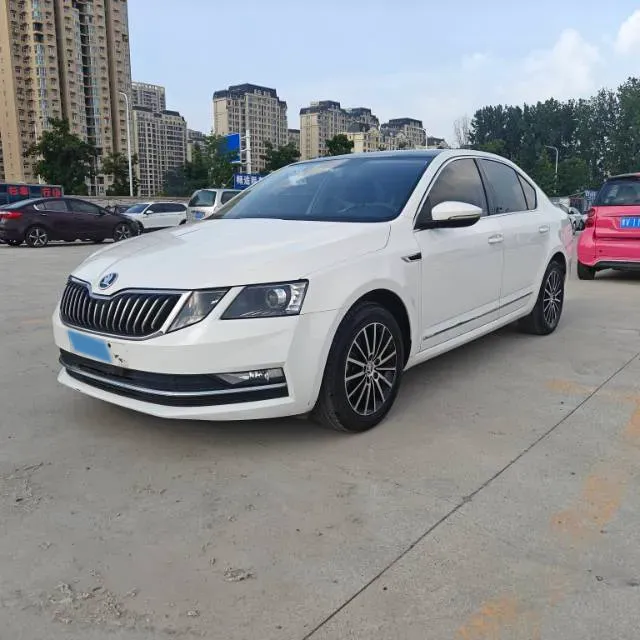 2019 Skoda Octavia 1.5L 116HP L4 6AT,autocango,china used car exporter,china ev exporter,chinese used car exporter,chinese used ev exporter