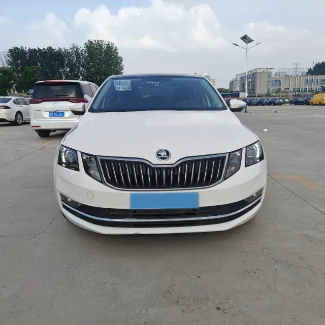 2019 Skoda Octavia 1.5L 116HP L4 6AT,autocango,china used car exporter,china ev exporter,chinese used car exporter,chinese used ev exporter
