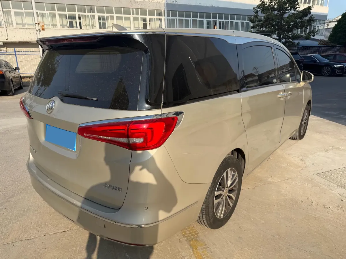 2018 Buick GL8 2.0T 260HP L4 6AT,autocango,china used car exporter,china ev exporter,chinese used car exporter,chinese used ev exporter