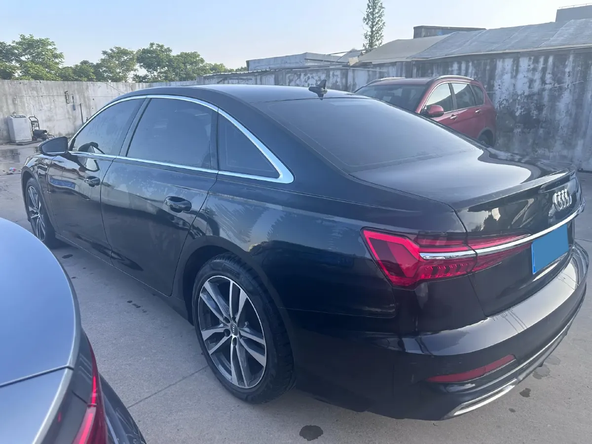 2020 Audi A6L 2.0T 190HP L4 7DCT,autocango,china used car exporter,china ev exporter,chinese used car exporter,chinese used ev exporter