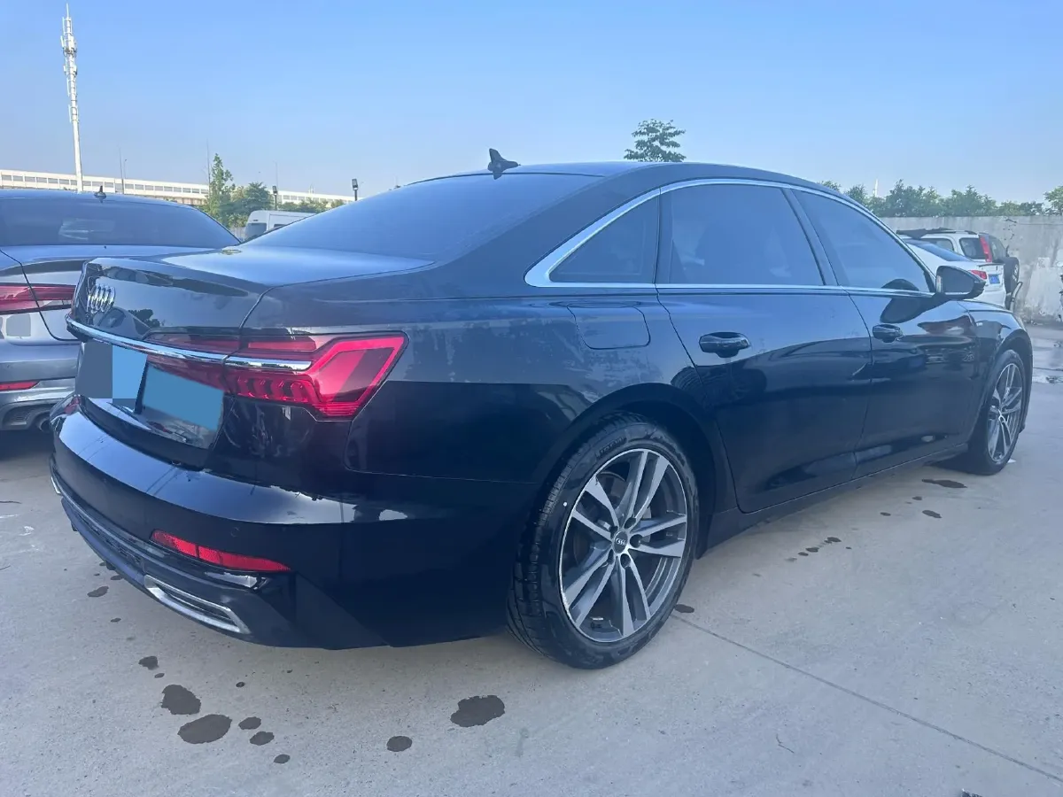2020 Audi A6L 2.0T 190HP L4 7DCT,autocango,china used car exporter,china ev exporter,chinese used car exporter,chinese used ev exporter