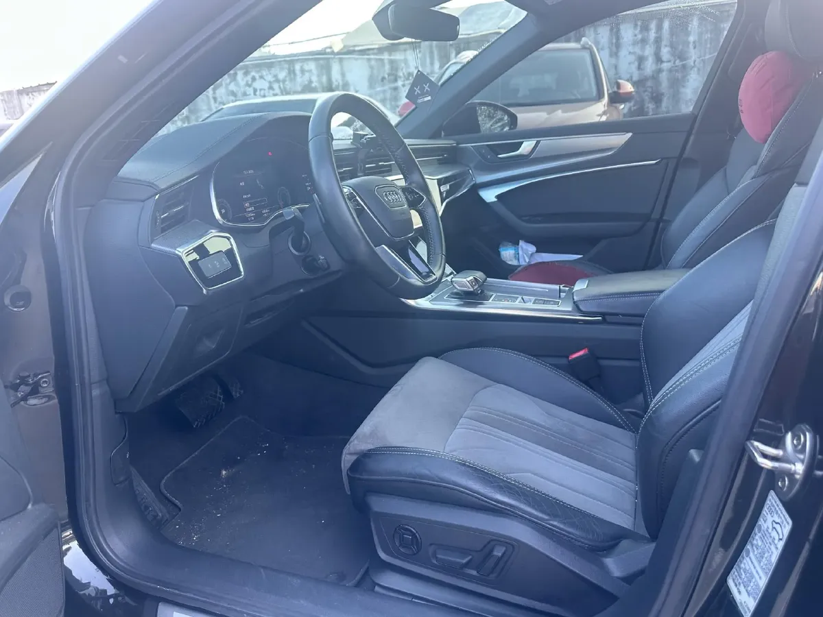 2020 Audi A6L 2.0T 190HP L4 7DCT,autocango,china used car exporter,china ev exporter,chinese used car exporter,chinese used ev exporter