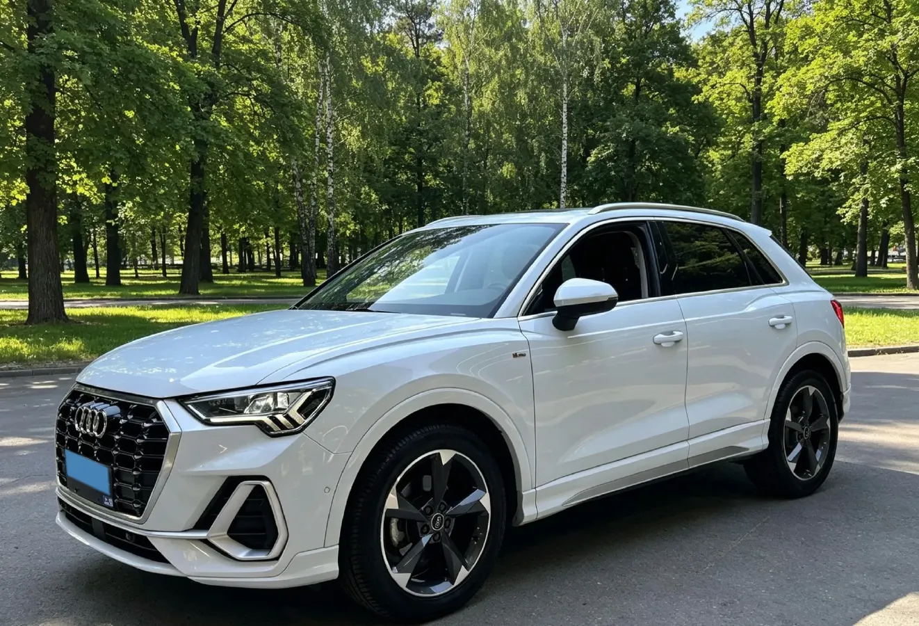 2022 Audi Q3 1.4T 150HP L4 7DCT,autocango,china used car exporter,china ev exporter,chinese used car exporter,chinese used ev exporter