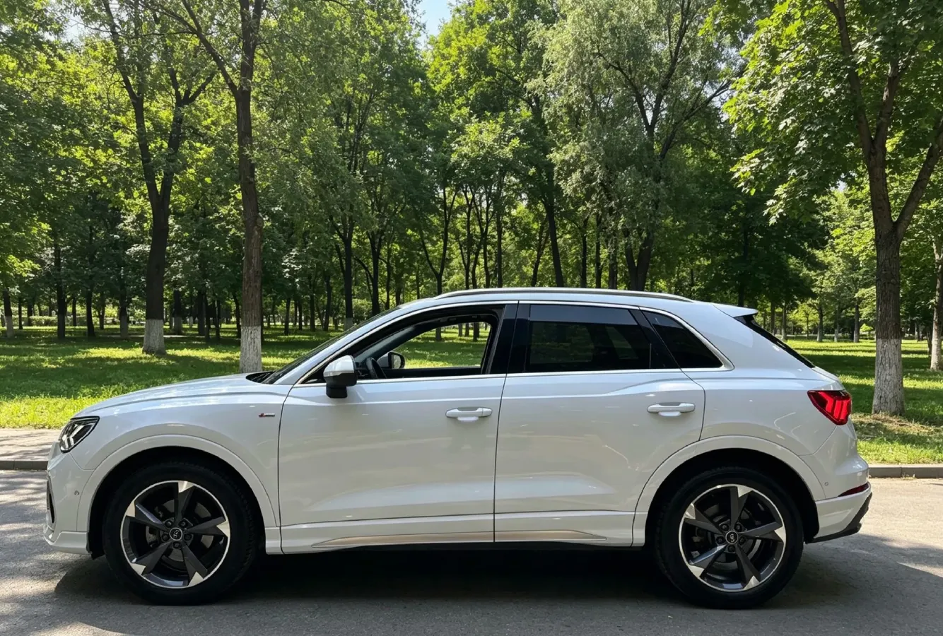 2022 Audi Q3 1.4T 150HP L4 7DCT,autocango,china used car exporter,china ev exporter,chinese used car exporter,chinese used ev exporter