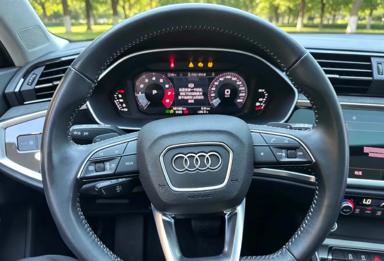 2022 Audi Q3 1.4T 150HP L4 7DCT,autocango,china used car exporter,china ev exporter,chinese used car exporter,chinese used ev exporter