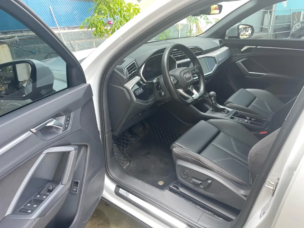 2024 Audi Q3 1.5T 160HP L4 7DCT,autocango,china used car exporter,china ev exporter,chinese used car exporter,chinese used ev exporter