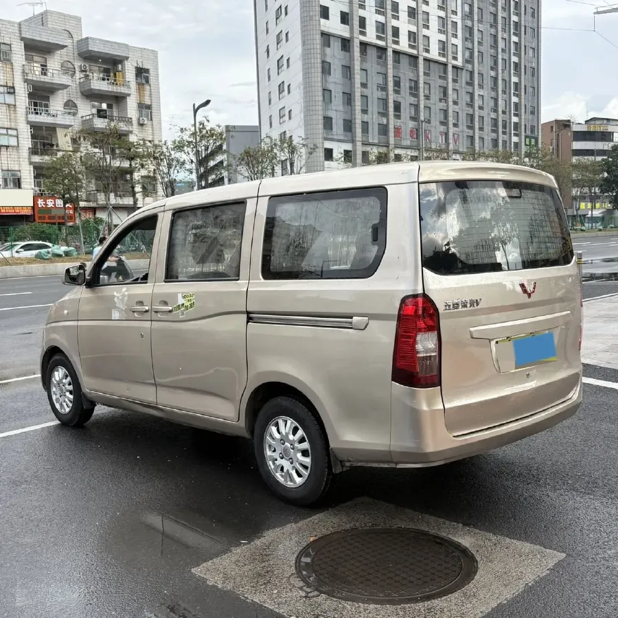 2016 WuLing RongGuang V 1.5L 112HP L4 5MT,autocango,china used car exporter,china ev exporter,chinese used car exporter,chinese used ev exporter