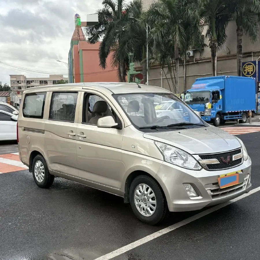 2016 WuLing RongGuang V 1.5L 112HP L4 5MT,autocango,china used car exporter,china ev exporter,chinese used car exporter,chinese used ev exporter