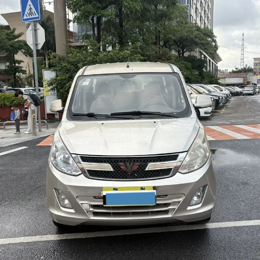 2016 WuLing RongGuang V 1.5L 112HP L4 5MT,autocango,china used car exporter,china ev exporter,chinese used car exporter,chinese used ev exporter