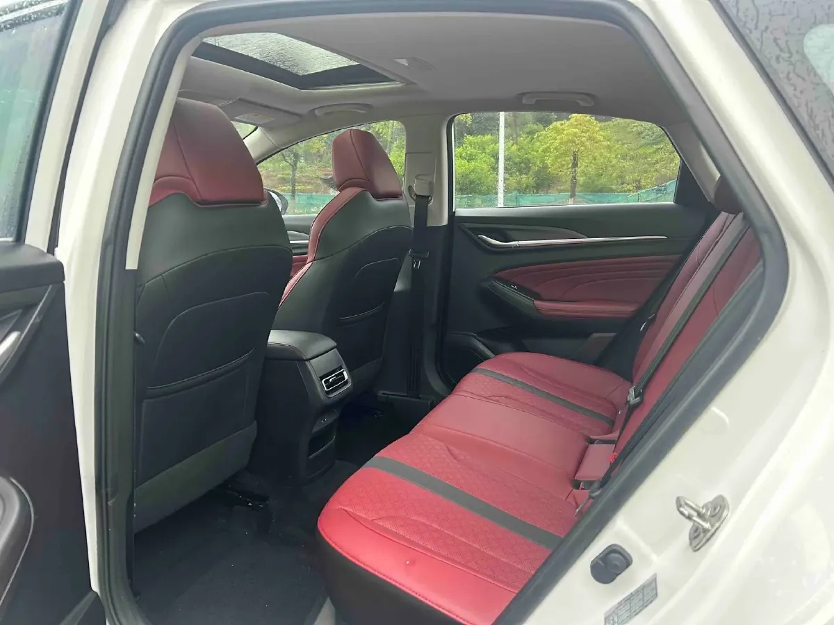 2021 ChangAn Eado 1.4T 160HP L4 7DCT,autocango,china used car exporter,china ev exporter,chinese used car exporter,chinese used ev exporter