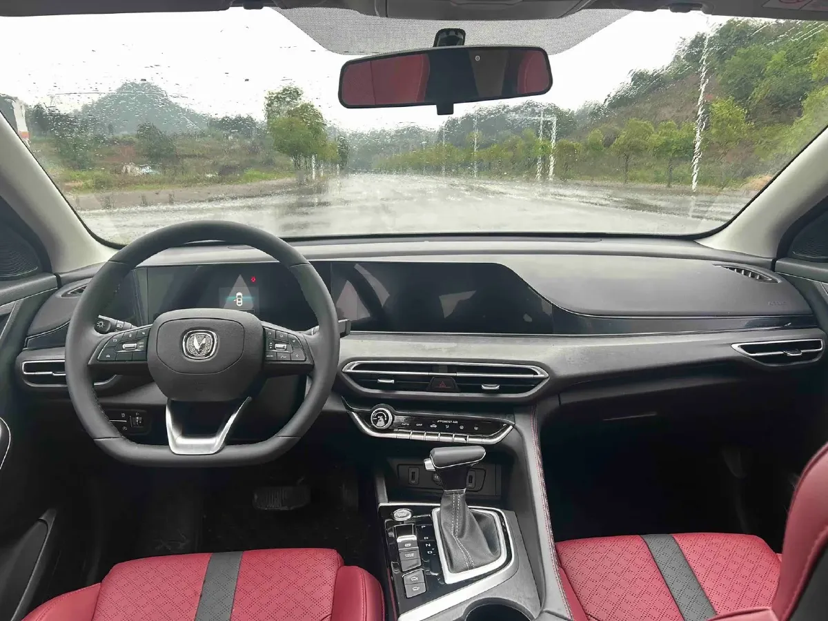 2021 ChangAn Eado 1.4T 160HP L4 7DCT,autocango,china used car exporter,china ev exporter,chinese used car exporter,chinese used ev exporter