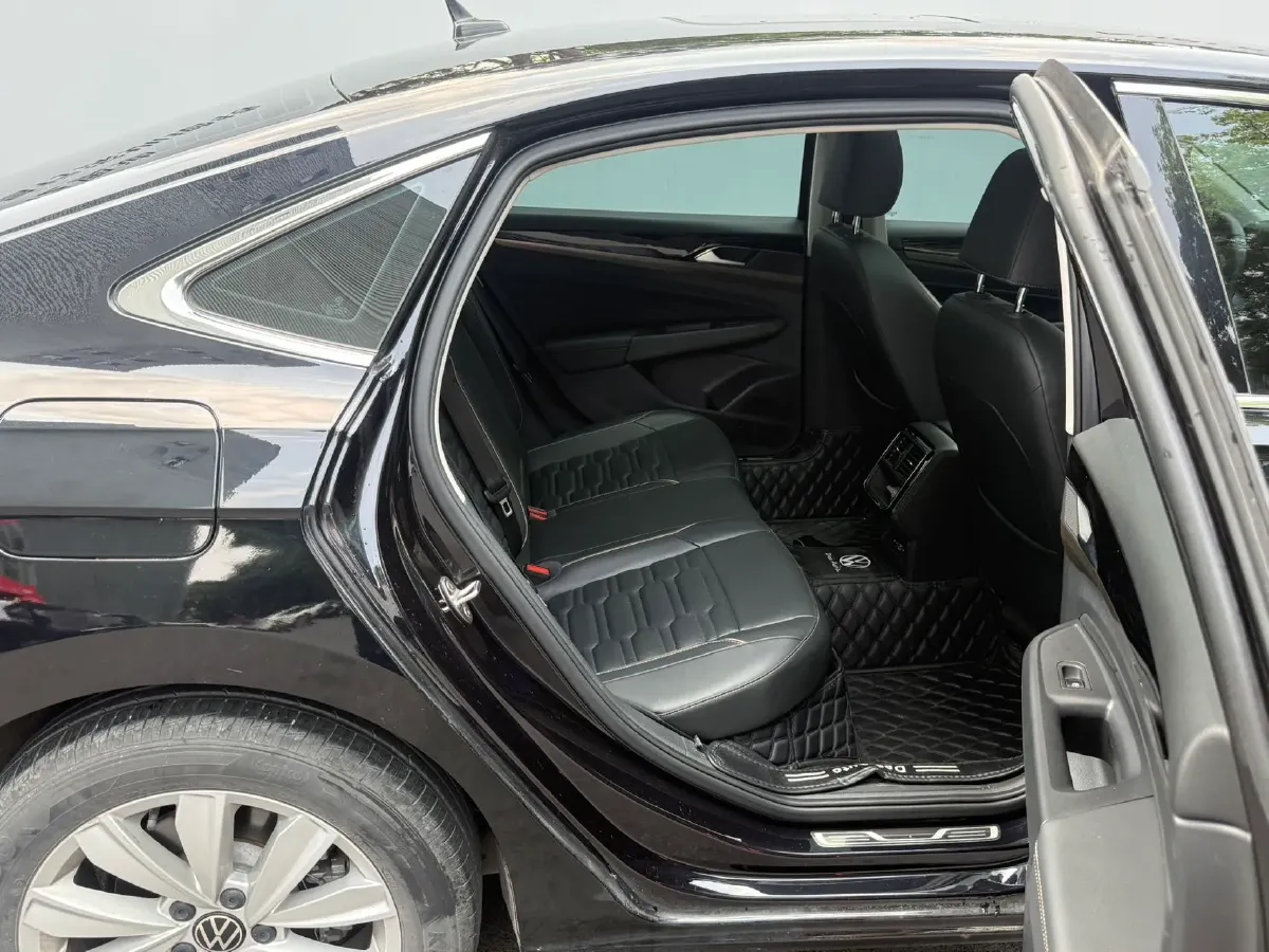 2021 Volkswagen Passat 2.0T 186HP L4 7DCT,autocango,china used car exporter,china ev exporter,chinese used car exporter,chinese used ev exporter
