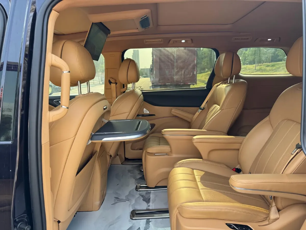 2024 Voyah Dream 1.5T 150HP L4 PHEV 43KWH,autocango,china used car exporter,china ev exporter,chinese used car exporter,chinese used ev exporter