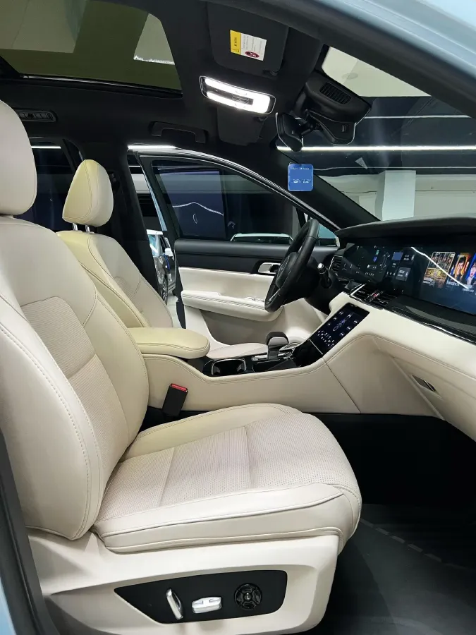 2021 Li ONE Range Extended 131HP REEV 40.5KWH,autocango,china used car exporter,china ev exporter,chinese used car exporter,chinese used ev exporter