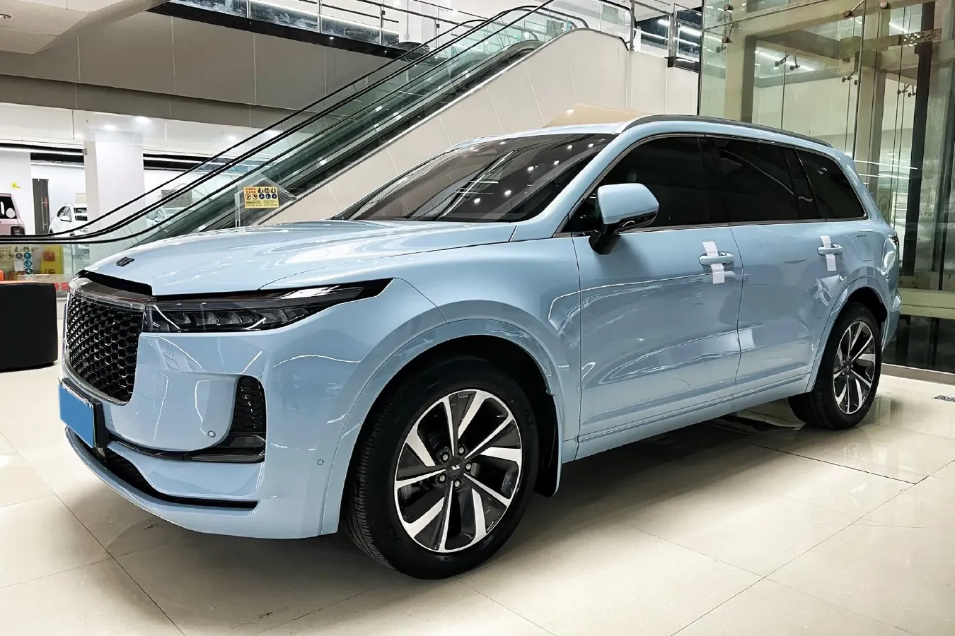 2021 Li ONE Range Extended 131HP REEV 40.5KWH,autocango,china used car exporter,china ev exporter,chinese used car exporter,chinese used ev exporter