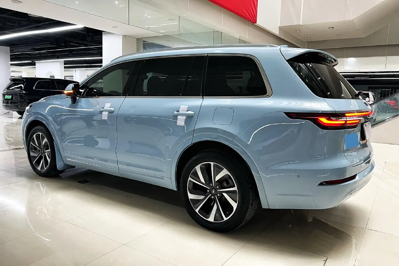 2021 Li ONE Range Extended 131HP REEV 40.5KWH,autocango,china used car exporter,china ev exporter,chinese used car exporter,chinese used ev exporter