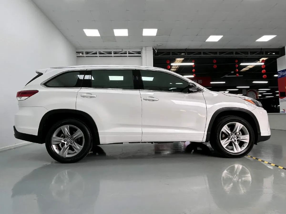 2018 Toyota Highlander 2.0T 220HP L4 6AT,autocango,china used car exporter,china ev exporter,chinese used car exporter,chinese used ev exporter