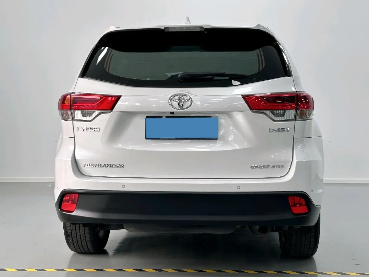 2018 Toyota Highlander 2.0T 220HP L4 6AT,autocango,china used car exporter,china ev exporter,chinese used car exporter,chinese used ev exporter