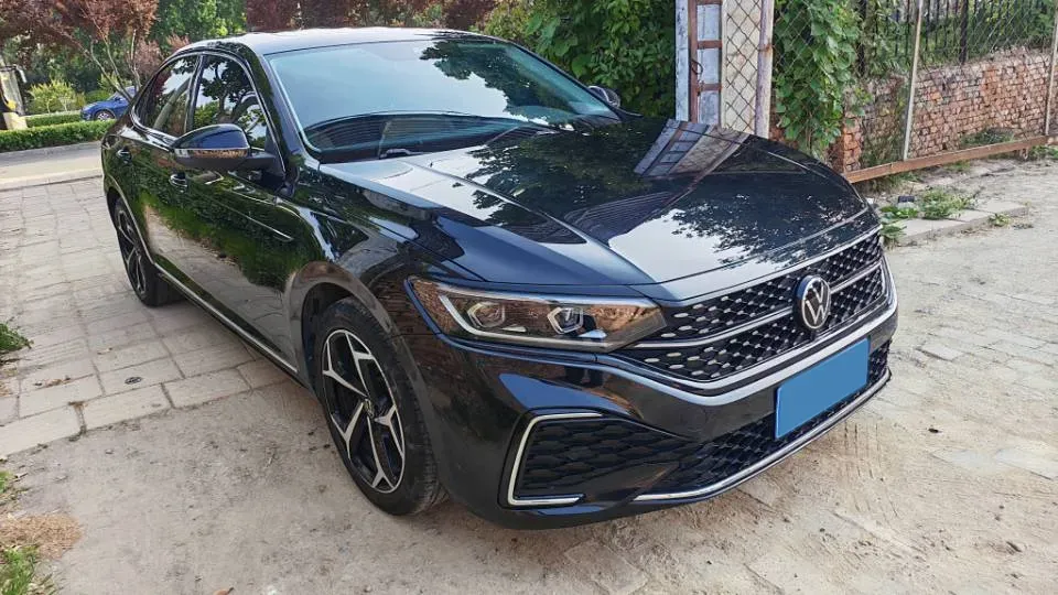 2023 Volkswagen Passat 2.0T 186HP L4 7DCT,autocango,china used car exporter,china ev exporter,chinese used car exporter,chinese used ev exporter
