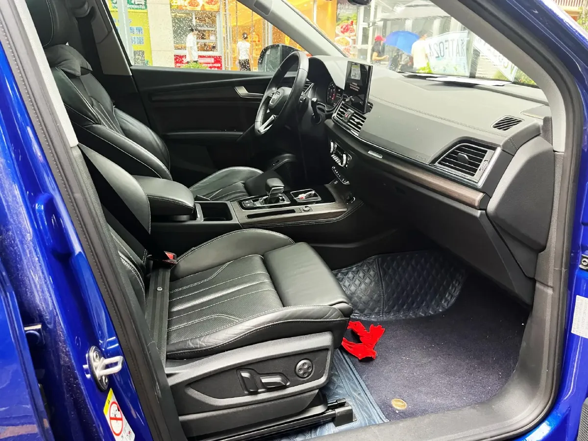 2021 Audi Q5L 2.0T 252HP L4 7DCT,autocango,china used car exporter,china ev exporter,chinese used car exporter,chinese used ev exporter