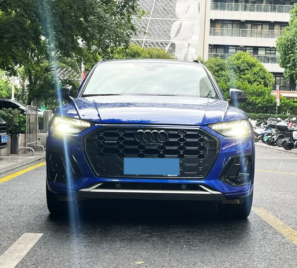 2021 Audi Q5L 2.0T 252HP L4 7DCT,autocango,china used car exporter,china ev exporter,chinese used car exporter,chinese used ev exporter
