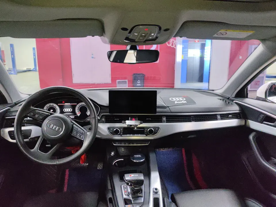 2020 Audi A4L 2.0T 190HP L4 7DCT,autocango,china used car exporter,china ev exporter,chinese used car exporter,chinese used ev exporter