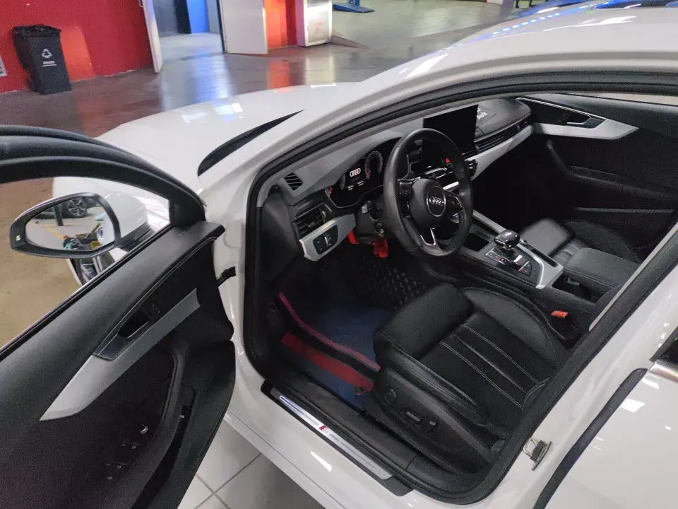 2020 Audi A4L 2.0T 190HP L4 7DCT,autocango,china used car exporter,china ev exporter,chinese used car exporter,chinese used ev exporter