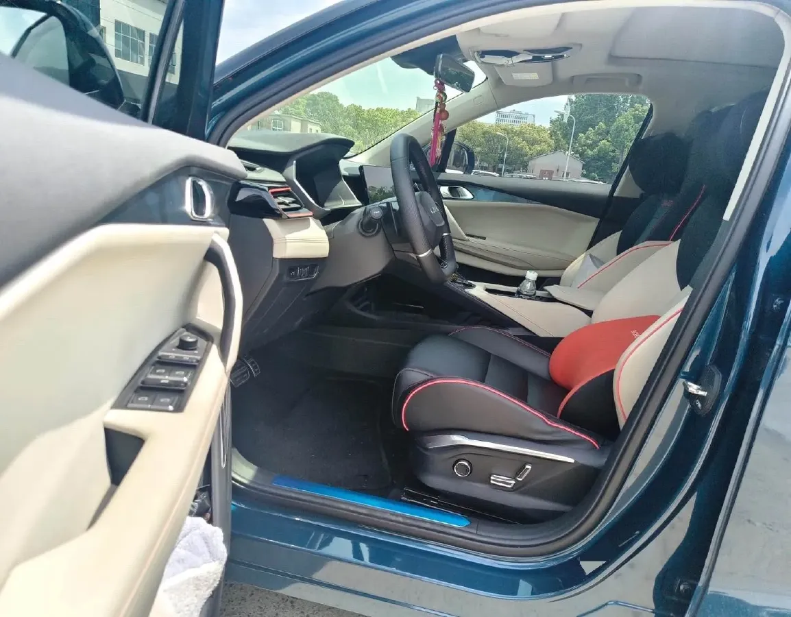 2020 LYNK&CO 06 1.5T 177HP L3 7DCT,autocango,china used car exporter,china ev exporter,chinese used car exporter,chinese used ev exporter