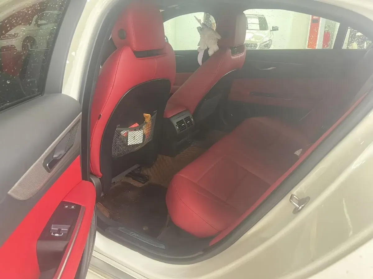 2023 Jaguar XEL 2.0T 250HP L4 8AT,autocango,china used car exporter,china ev exporter,chinese used car exporter,chinese used ev exporter
