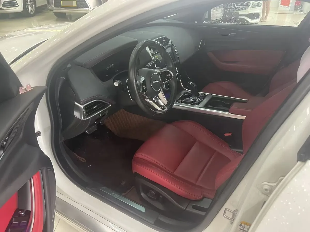 2023 Jaguar XEL 2.0T 250HP L4 8AT,autocango,china used car exporter,china ev exporter,chinese used car exporter,chinese used ev exporter