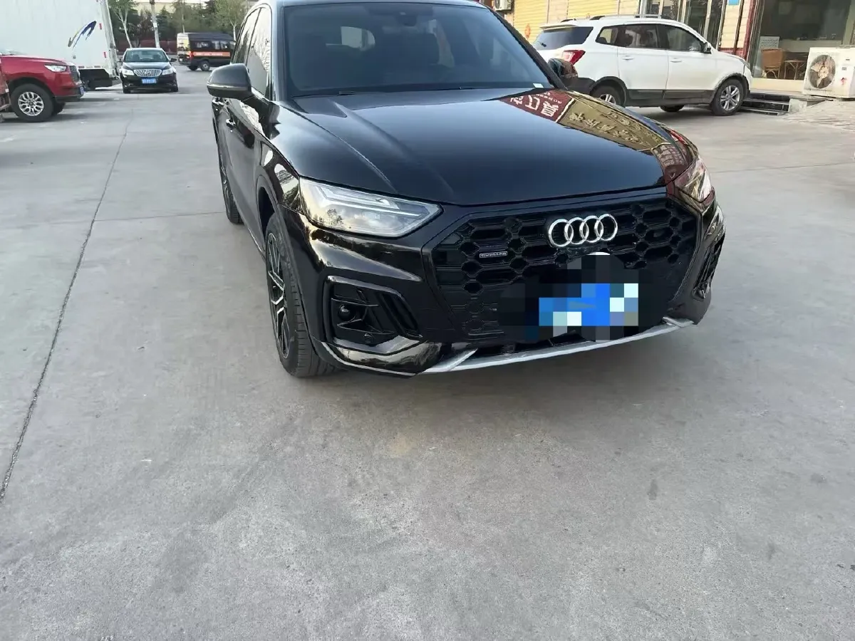 2024 Audi Q5L 2.0T 245HP L4 7DCT,autocango,china used car exporter,china ev exporter,chinese used car exporter,chinese used ev exporter