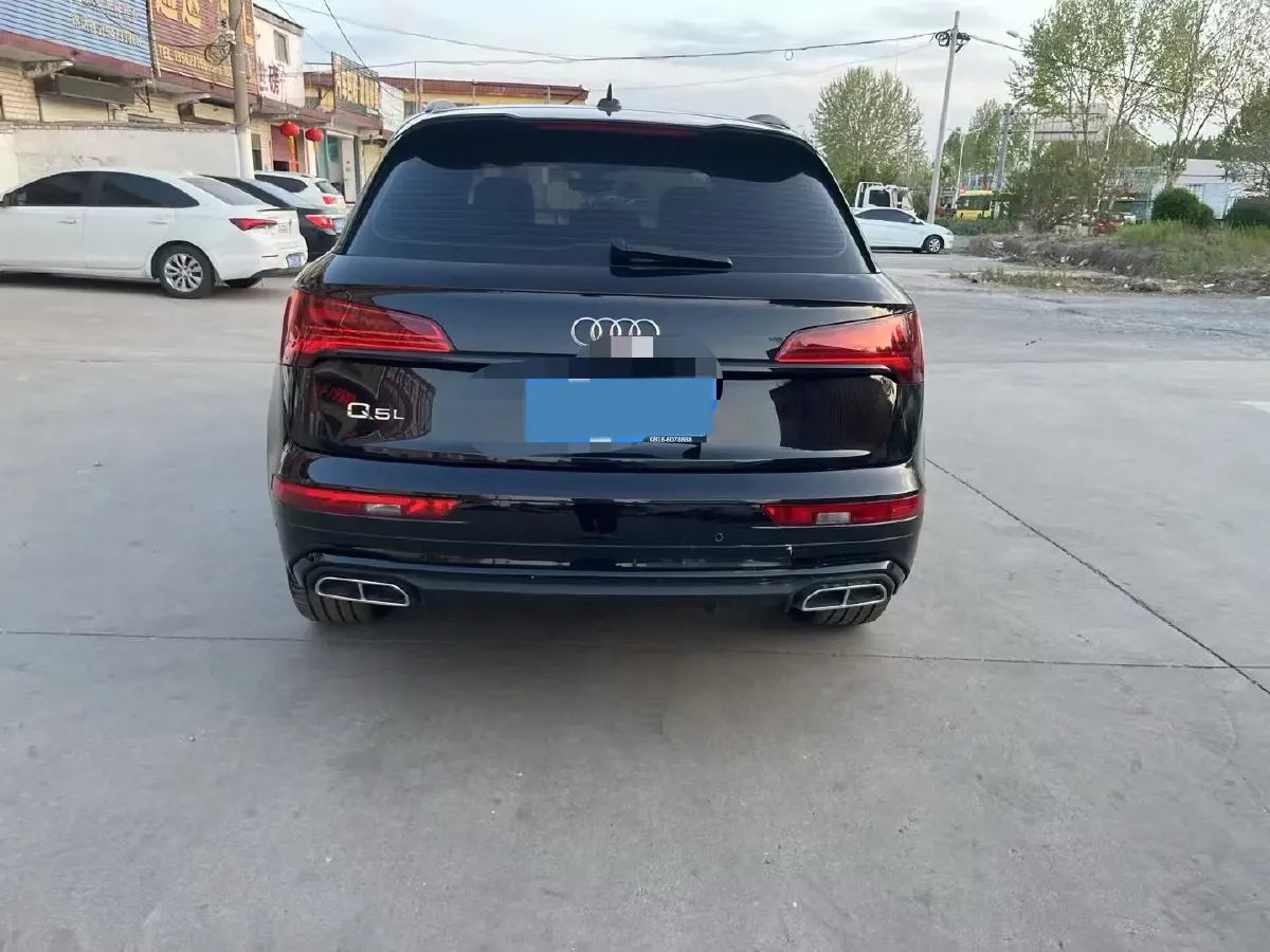 2024 Audi Q5L 2.0T 245HP L4 7DCT,autocango,china used car exporter,china ev exporter,chinese used car exporter,chinese used ev exporter