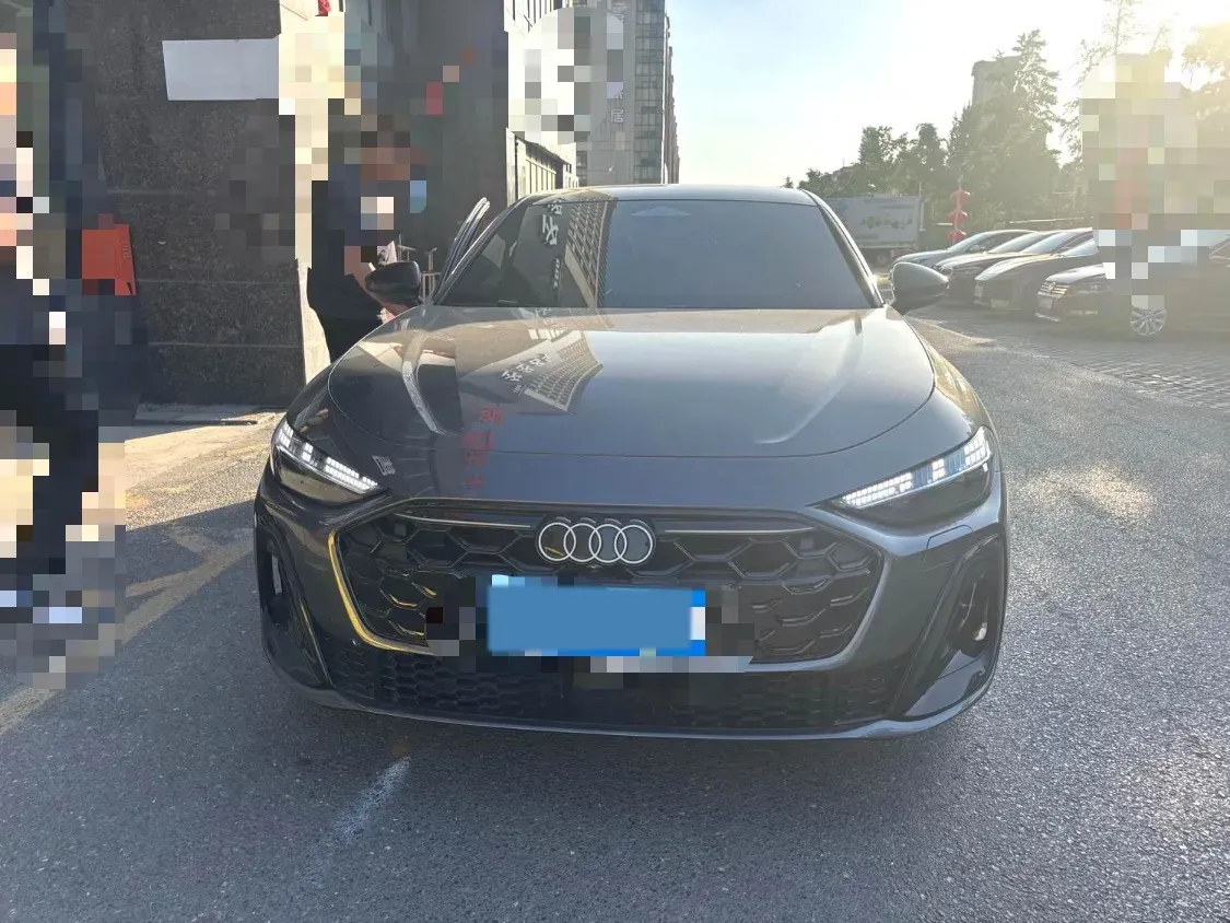 2026 Audi A5L 2.0T 204HP L4 7DCT,autocango,china used car exporter,china ev exporter,chinese used car exporter,chinese used ev exporter