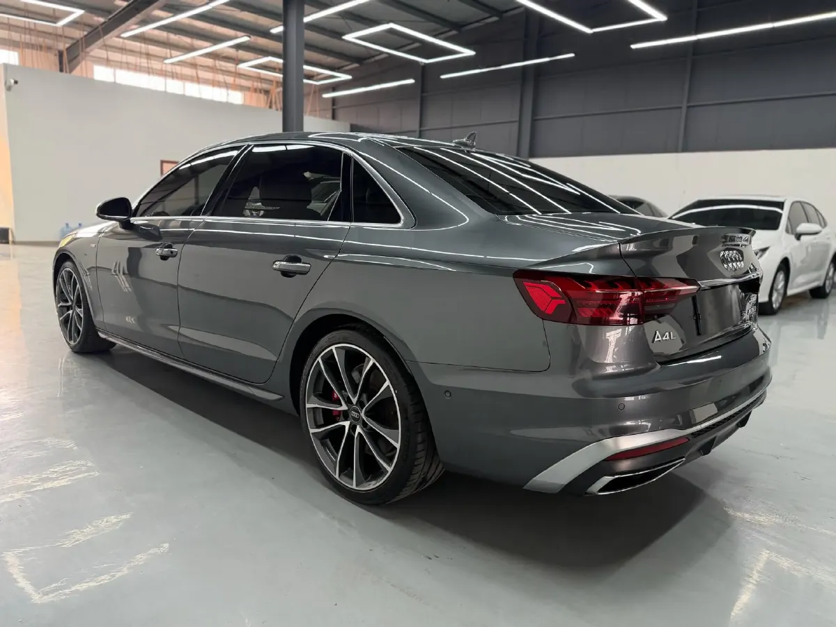 2020 Audi A4L 2.0T 252HP L4 7DCT,autocango,china used car exporter,china ev exporter,chinese used car exporter,chinese used ev exporter
