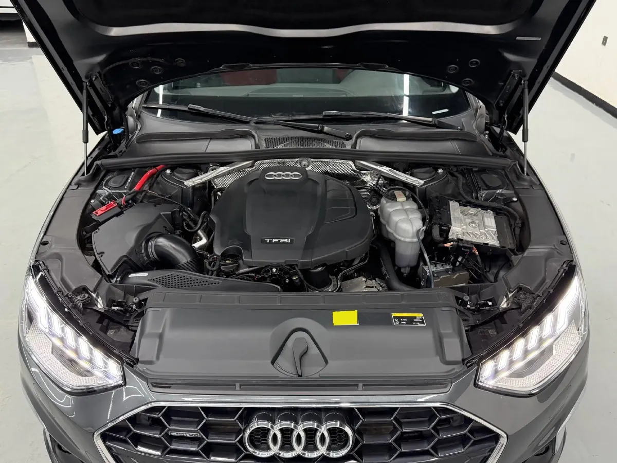 2020 Audi A4L 2.0T 252HP L4 7DCT,autocango,china used car exporter,china ev exporter,chinese used car exporter,chinese used ev exporter
