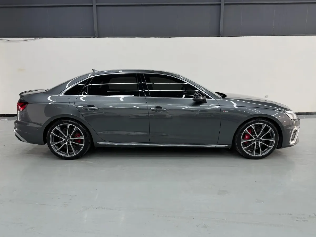 2020 Audi A4L 2.0T 252HP L4 7DCT,autocango,china used car exporter,china ev exporter,chinese used car exporter,chinese used ev exporter