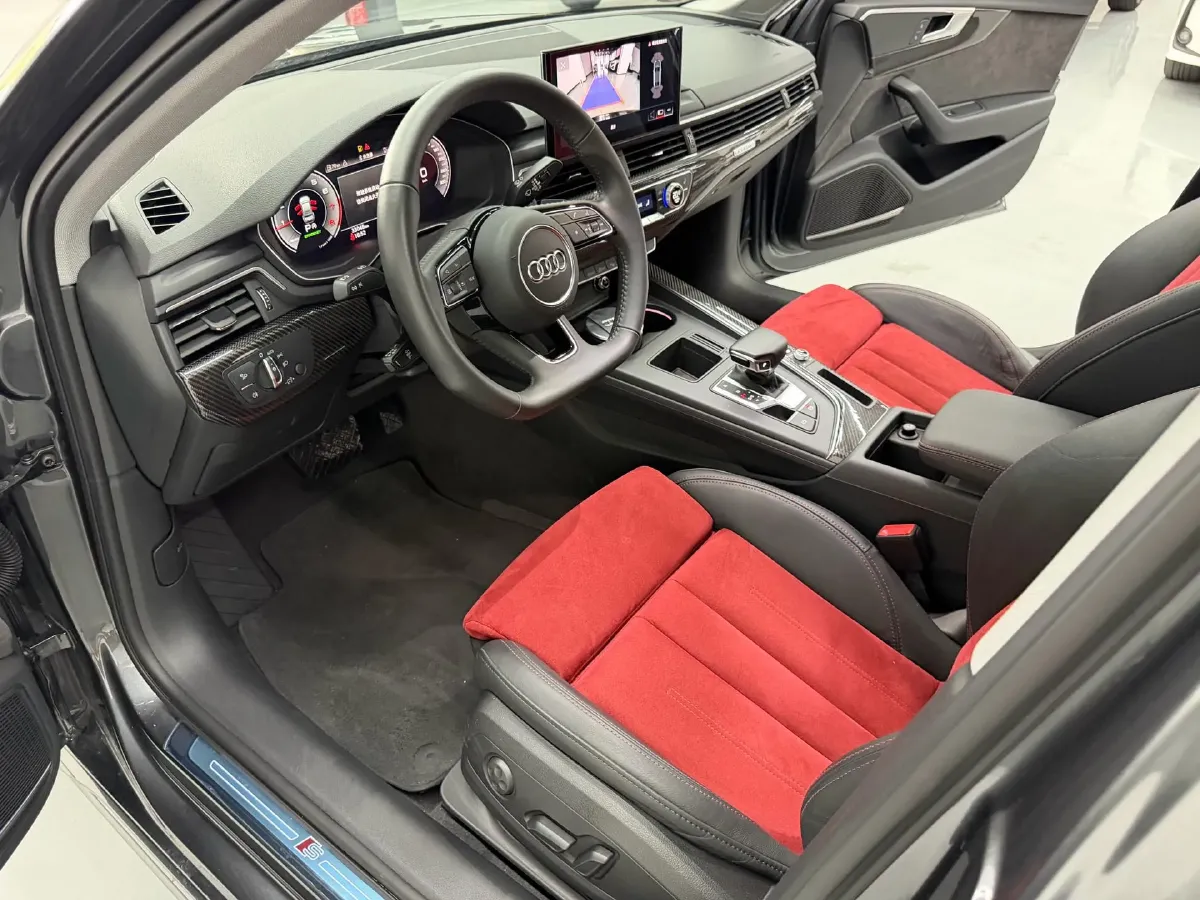 2020 Audi A4L 2.0T 252HP L4 7DCT,autocango,china used car exporter,china ev exporter,chinese used car exporter,chinese used ev exporter