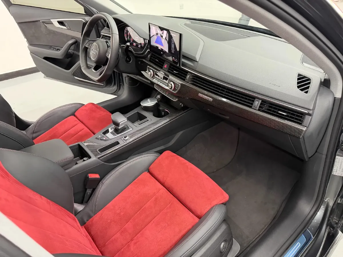 2020 Audi A4L 2.0T 252HP L4 7DCT,autocango,china used car exporter,china ev exporter,chinese used car exporter,chinese used ev exporter