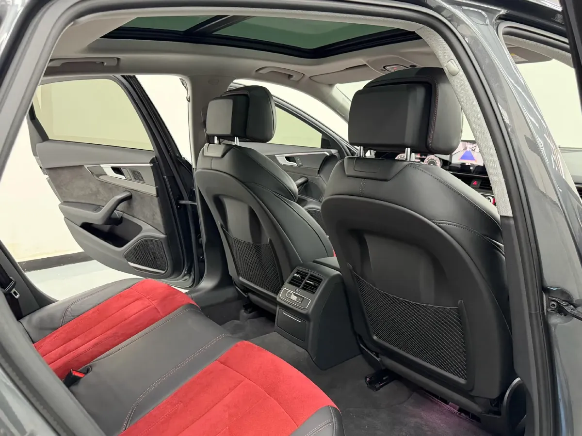 2020 Audi A4L 2.0T 252HP L4 7DCT,autocango,china used car exporter,china ev exporter,chinese used car exporter,chinese used ev exporter