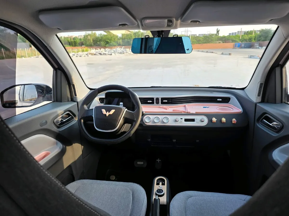 2021 WuLing HongGuang MINI EV BEV 9.3KWH,autocango,china used car exporter,china ev exporter,chinese used car exporter,chinese used ev exporter