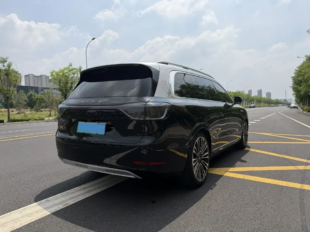 2024 AITO AITO M9 1.5T 152HP L4 REEV 42KWH,autocango,china used car exporter,china ev exporter,chinese used car exporter,chinese used ev exporter