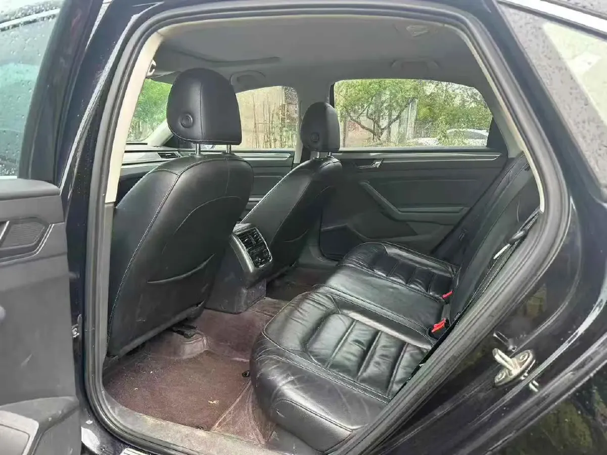 2017 Volkswagen Passat 1.8T 180HP L4 7DCT,autocango,china used car exporter,china ev exporter,chinese used car exporter,chinese used ev exporter