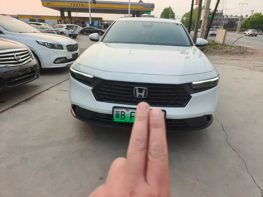 2023 Honda Accord 2.0L 148HP L4 E-CVT PHEV 17.7KWH,autocango,china used car exporter,china ev exporter,chinese used car exporter,chinese used ev exporter
