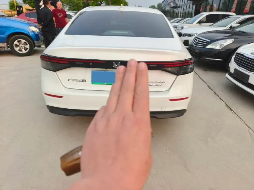 2023 Honda Accord 2.0L 148HP L4 E-CVT PHEV 17.7KWH,autocango,china used car exporter,china ev exporter,chinese used car exporter,chinese used ev exporter