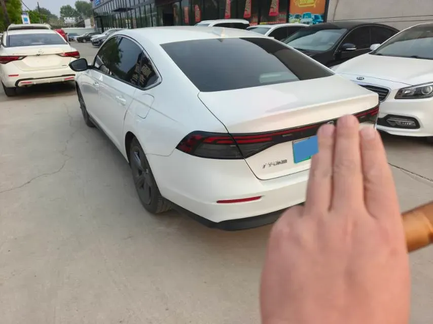 2023 Honda Accord 2.0L 148HP L4 E-CVT PHEV 17.7KWH,autocango,china used car exporter,china ev exporter,chinese used car exporter,chinese used ev exporter