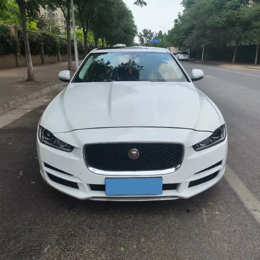 2019 Jeep Cherokee 2.0T 265HP L4 9AT,autocango,china used car exporter,china ev exporter,chinese used car exporter,chinese used ev exporter